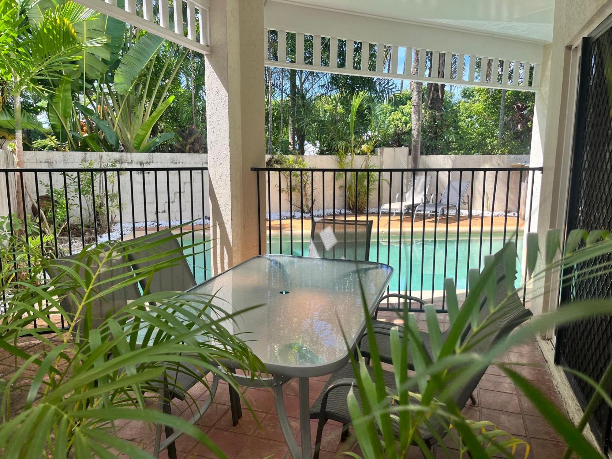 The Villas Palm Cove Ruang foto
